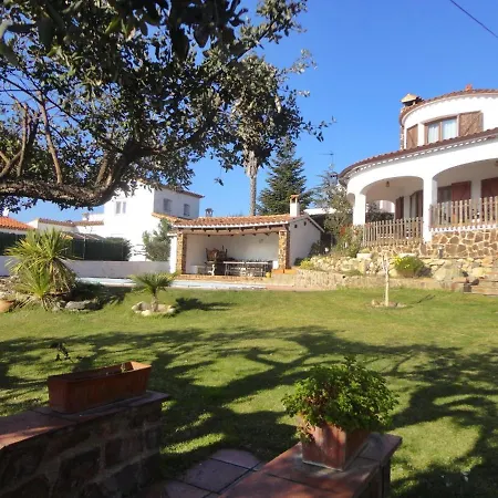 Santet Costabravasi Villa *